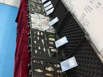Et environmental evolutione cable connectors
